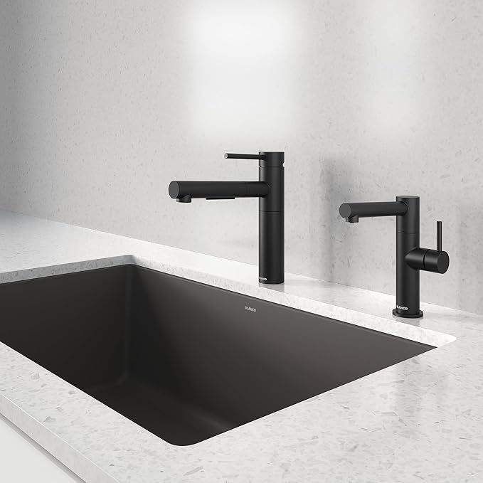 Blanco 527560 Alta II Low Arc Pull-Out Kitchen Faucet - 1.5 GPM - Matte Black
