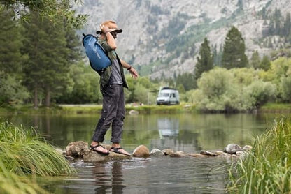 LifeStraw Peak Series — Large Capacity Gravity Water Filtration System - 8L for Camping, RVing, Overlanding, Travel and Adventure, Dark Mountain Gray