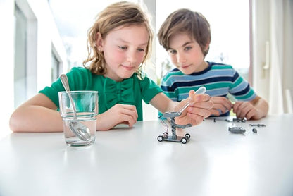 4M Toysmith, Green Science Salt Water Powered Robot Kit, STEAM Powered Kids, Beach Toy, For Boys & Girls 5+