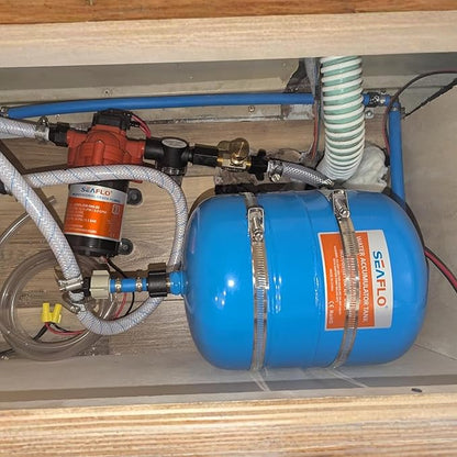 SEAFLO 2 Gallon Pre-Pressurized Accumulator Expansion Tank – Reduces Pump Cycling, Smooth Water Flow, 87 PSI, 3/4" MNPT, Compact Design for RV, Marine, Boat & Off-Grid Systems – 4-Year Warranty