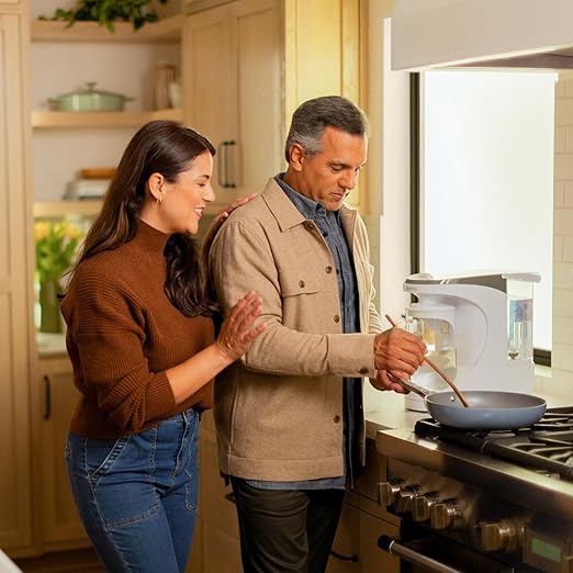 AquaTru Carafe Smart Countertop Water Purifier | App-Connected 4-Stage Reverse Osmosis System with Glass Carafe Removes Forever Chemicals, Lead & Fluoride | Track Filter Life | No Plumbing